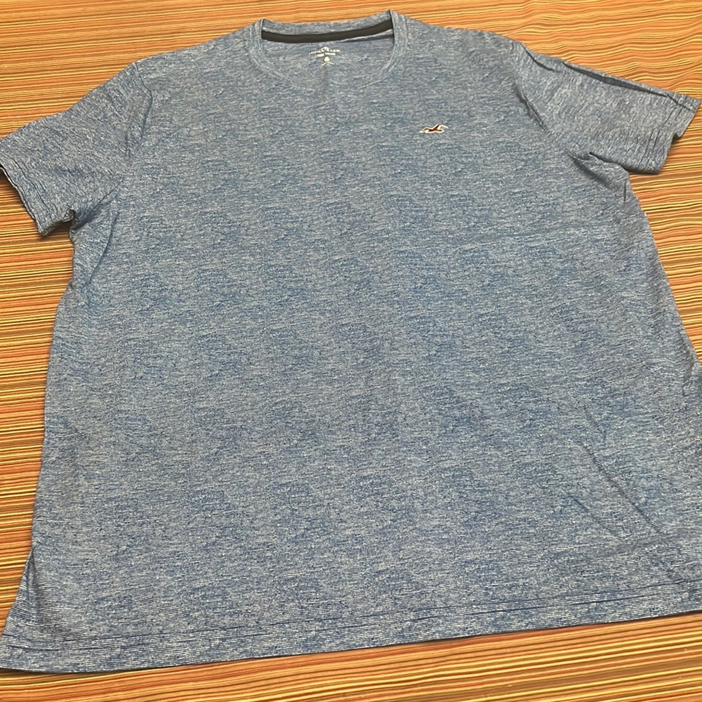 Hollister men’s short sleeved tshirt, size XL